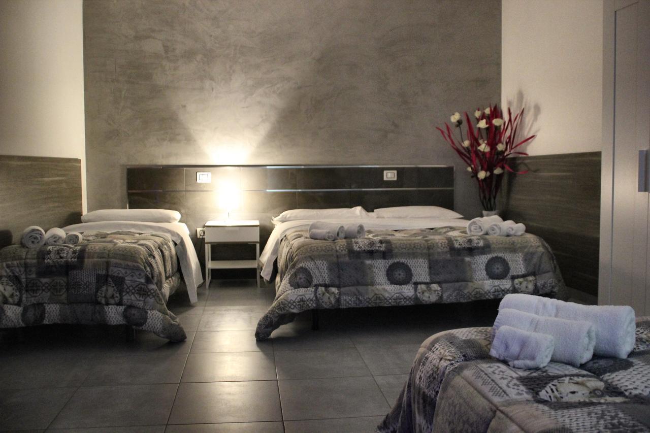 Chiaia Relax Bed and Breakfast Napels Buitenkant foto