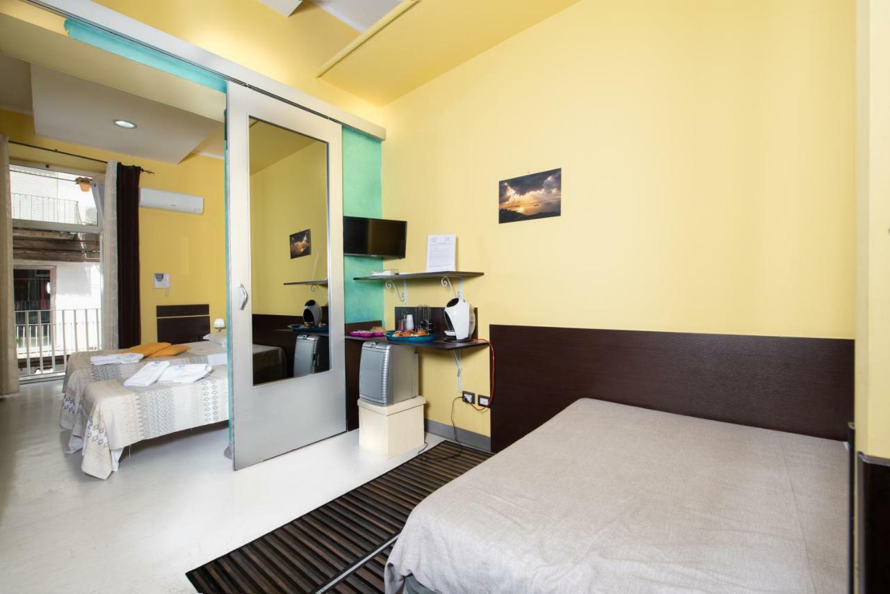 Chiaia Relax Bed and Breakfast Napels Buitenkant foto