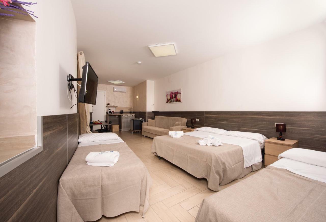 Chiaia Relax Bed and Breakfast Napels Buitenkant foto