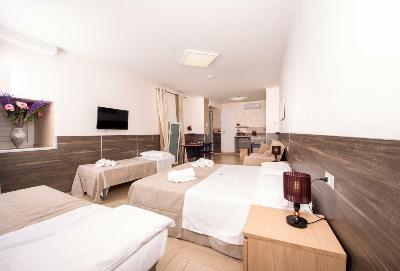 Chiaia Relax Bed and Breakfast Napels Buitenkant foto